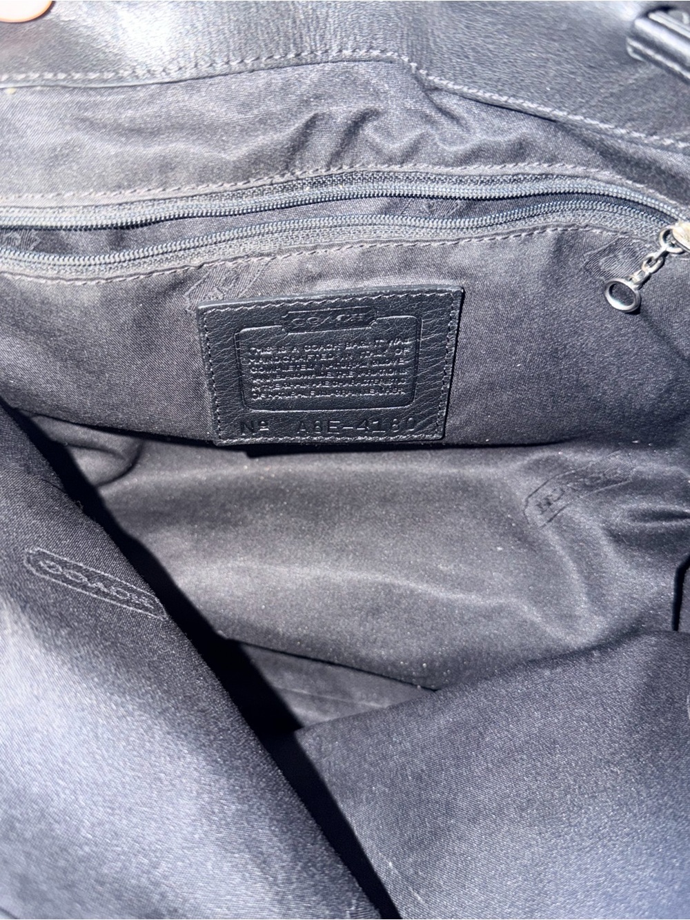 Vintage Coach 4180 Black Leather Drawstring
Bucket Bag - Picture 4 of 6
